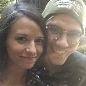 Meet your Posher, Larissa